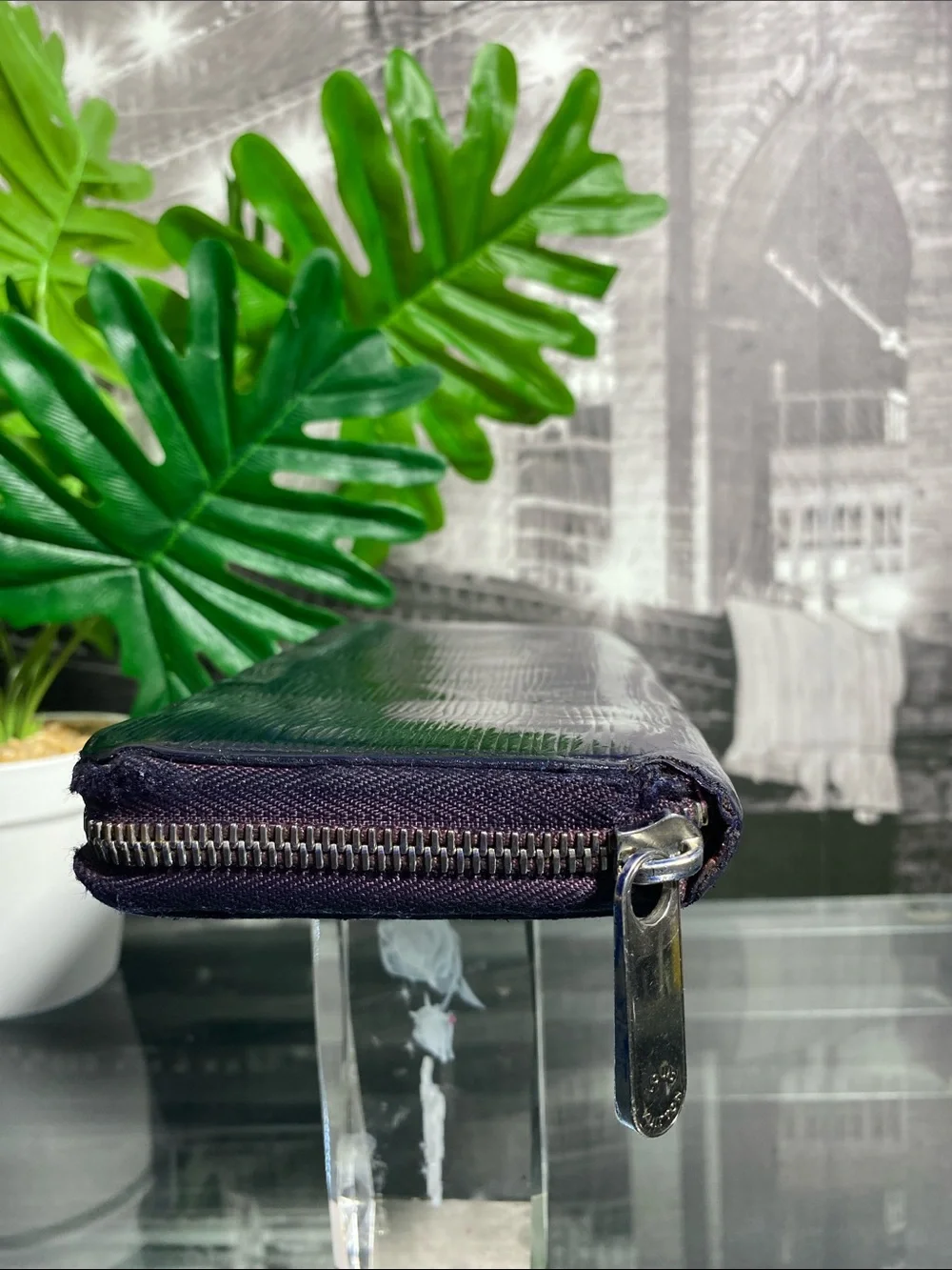 Authentic Rare Louis Vuitton Epi Zippy Wallet